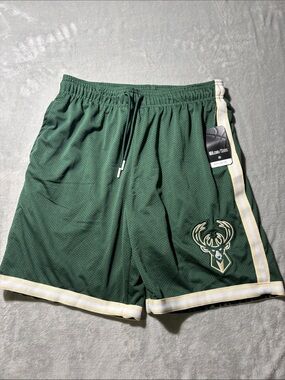Milwaukee Bucks NBA Ultra Game Mens M Mesh Basketball Shorts NWT Green
